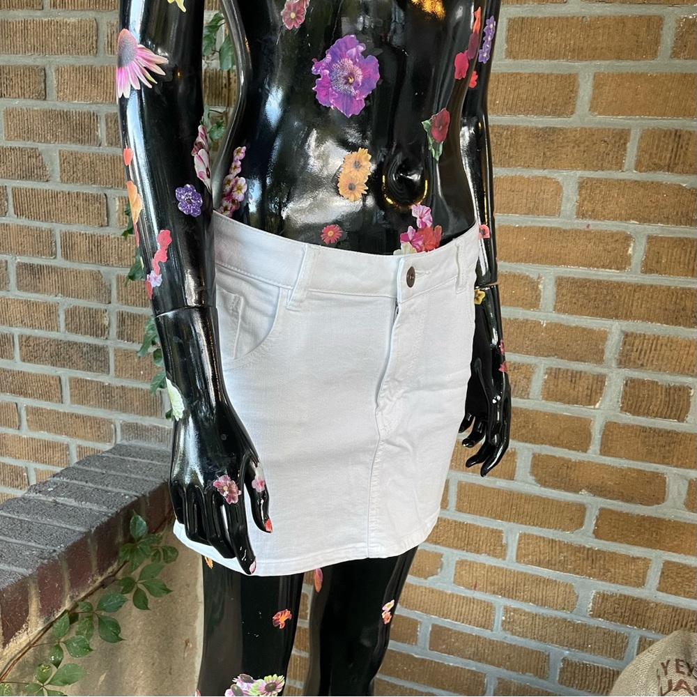 H&M White Denim Mini Skirt - Vintage, Sexy, Skin Tight - Size 6 - Hot, Hot, Hot! - Picture 3 of 10